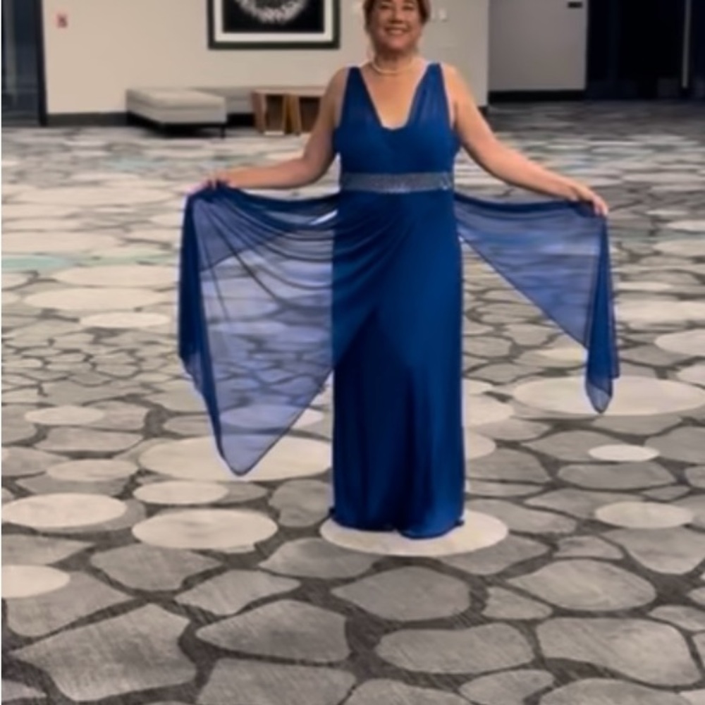 Elegant Blue Evening Gown